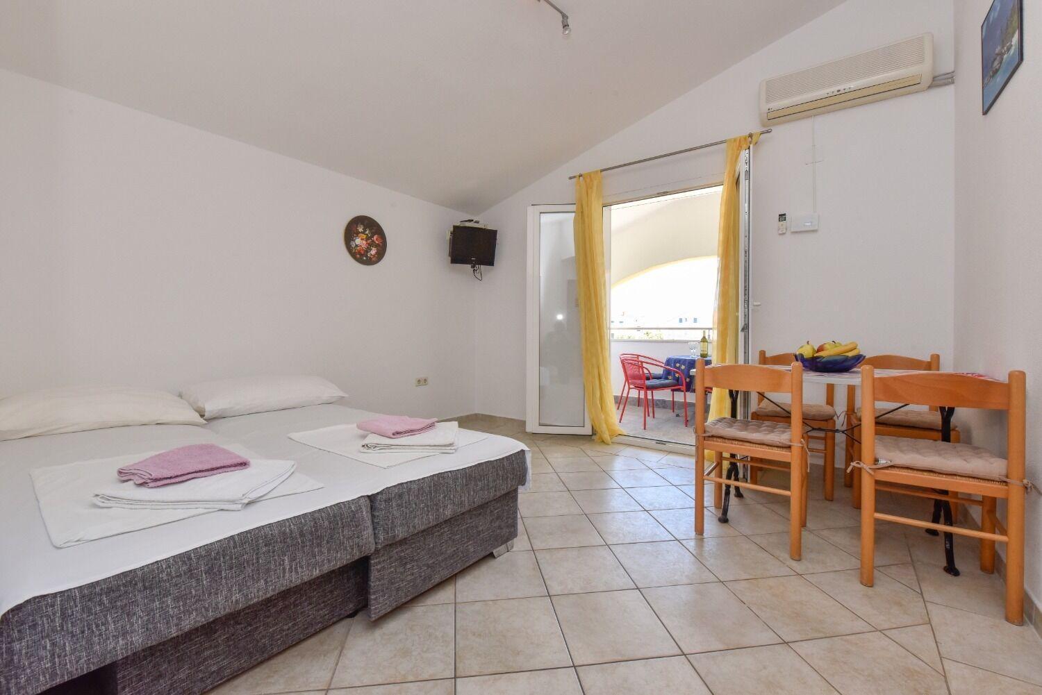 Apartments Mark - 200 M From Sea Novalja Kültér fotó